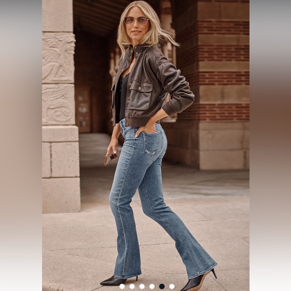 Like New PAIGE Low Rise Laurel Canyon Boot Cut Jeans